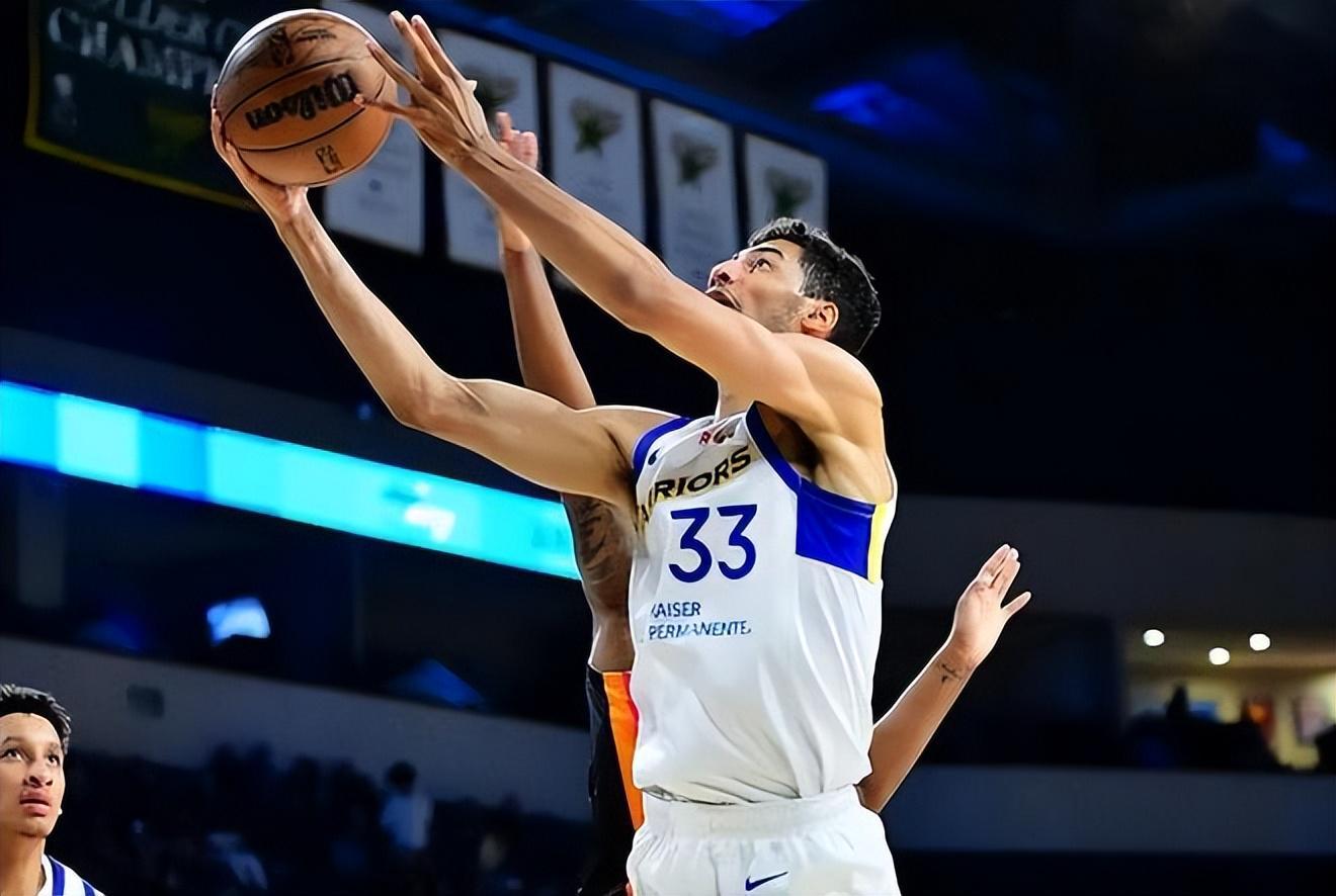 在发展联盟都表现平平,勇士双向合同锋线还能守住这份合同吗?